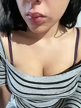 Snapshot of EvelisePetrovich chatting on July 10, 11:57 am EvelisePetrovich online show from July 10, 11:57 am