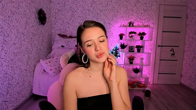 luna cross online show from January 14, 10:06 am