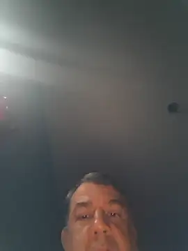 Snapshot of Carlossantos07 chatting on April 18, 10:30 am Carlossantos07 online show from April 18, 10:30 am
