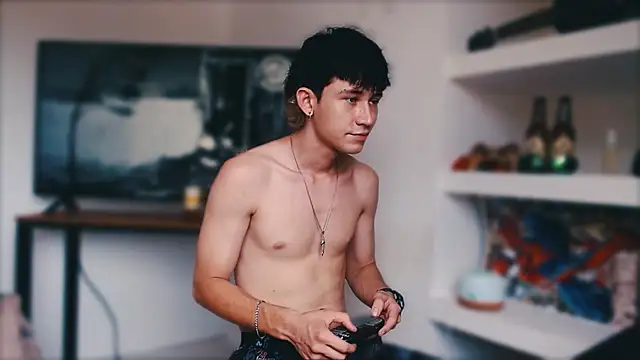 Snapshot of Catiro_21 chatting on November 10, 7:13 pm Catiro 21 online show from November 10, 7:13 pm