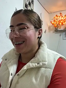 Snapshot of Sweet__Nurse1 chatting on February 14, 5:53 pm Sweet Nurse1 online show from February 14, 5:53 pm