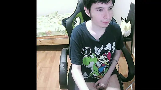 Snapshot of Twink_martinboy chatting on January 26, 7:42 am Twink martinboy online show from January 26, 7:42 am