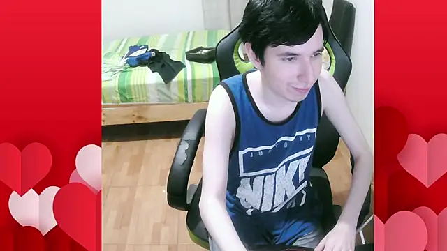 Snapshot of Twink_martinboy chatting on March 9, 1:04 am Twink martinboy online show from March 9, 1:04 am