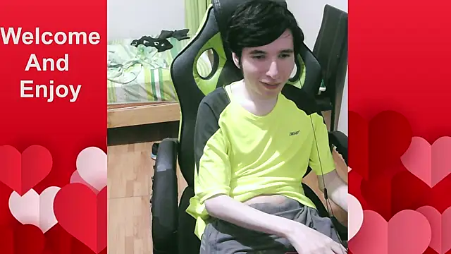 Snapshot of Twink_martinboy chatting on July 16, 2:06 am Twink martinboy online show from July 16, 2:06 am