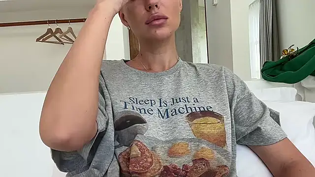 aestetick online show from November 26, 2:01 am