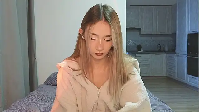 Snapshot of VikiSea chatting on March 15, 1:51 pm VikiSea online show from March 15, 1:51 pm