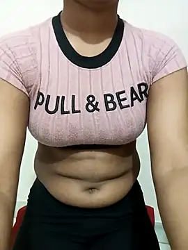 Snapshot of Baby_love667 chatting on February 9, 4:05 am Baby love667 online show from February 9, 4:05 am