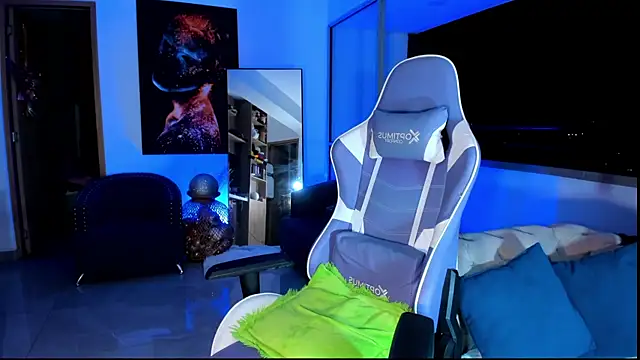 miss sophie98 online show from April 17, 1:19 am