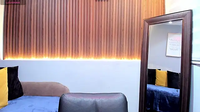 Snapshot of StefyGil_ chatting on July 17, 12:01 pm StefyGil online show from July 17, 12:01 pm