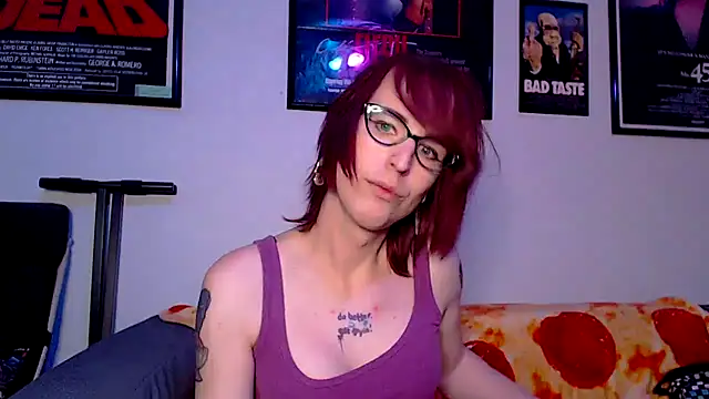 Snapshot of RyffBurnz chatting on April 10, 1:55 am RyffBurnz online show from April 10, 1:55 am