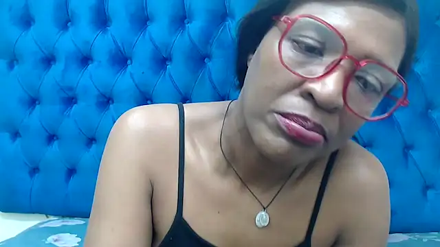Snapshot of SpicyQueenxxxx chatting on March 11, 4:07 am SpicyQueenxxxx online show from March 11, 4:07 am