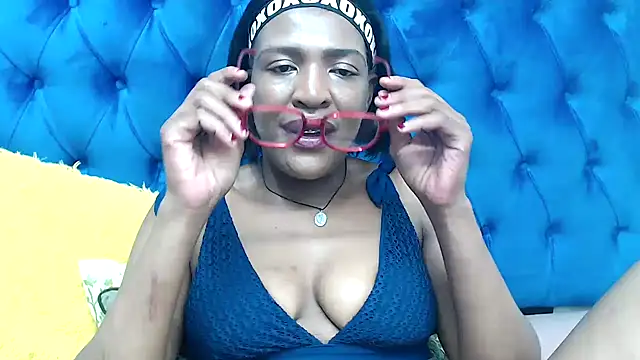 Snapshot of SpicyQueenxxxx chatting on March 20, 6:24 pm SpicyQueenxxxx online show from March 20, 6:24 pm