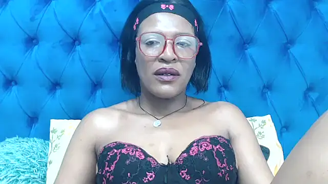 Snapshot of SpicyQueenxxxx chatting on March 28, 4:17 pm SpicyQueenxxxx online show from March 28, 4:17 pm