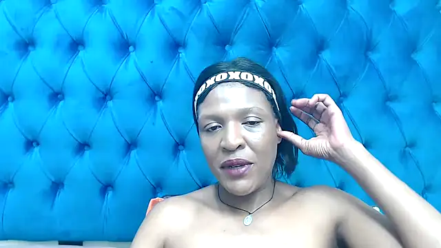 Snapshot of SpicyQueenxxxx chatting on April 3, 4:27 pm SpicyQueenxxxx online show from April 3, 4:27 pm