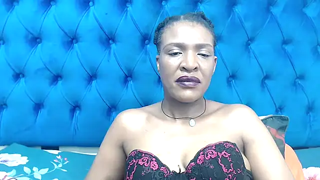 Snapshot of SpicyQueenxxxx chatting on April 12, 5:56 am SpicyQueenxxxx online show from April 12, 5:56 am