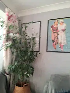 JulianJ50 online show from December 4, 1:09 pm