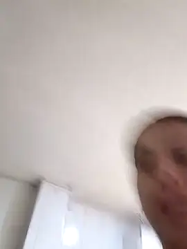 Snapshot of Nahiajhonson_ chatting on February 3, 1:05 pm Nahiajhonson online show from February 3, 1:05 pm