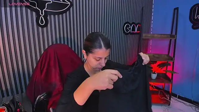 Snapshot of Nahiajhonson_ chatting on February 26, 12:15 pm Nahiajhonson online show from February 26, 12:15 pm