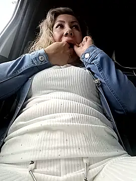 coral smitth online show from January 18, 8:23 pm