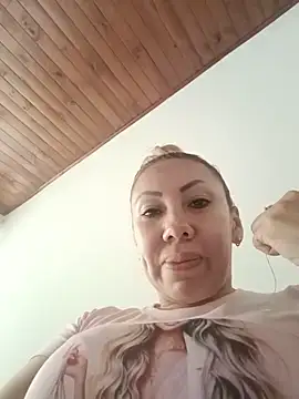 coral smitth online show from June 11, 4:27 pm