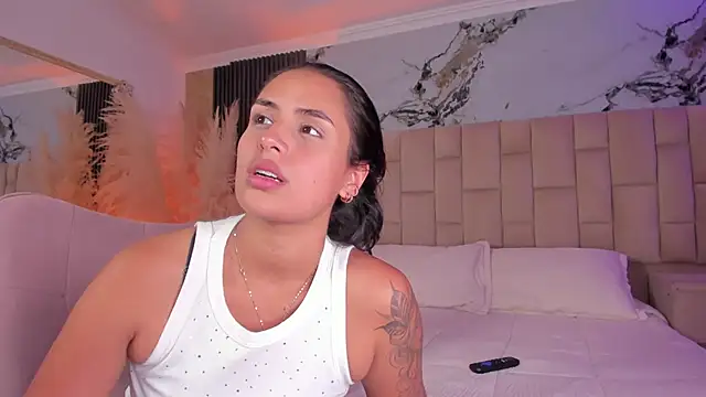 EmmaTorres  online show from March 28, 9:14 pm