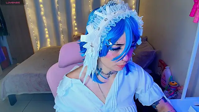 Snapshot of mily_milk_ chatting on July 14, 10:21 am mily milk online show from July 14, 10:21 am