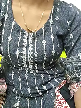 Snapshot of mariyaqueen chatting on October 19, 3:34 pm mariyaqueen online show from October 19, 3:34 pm