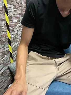 Snapshot of zeck80 chatting on January 23, 5:52 pm zeck80 online show from January 23, 5:52 pm