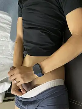 Snapshot of zeck80 chatting on February 18, 12:17 pm zeck80 online show from February 18, 12:17 pm