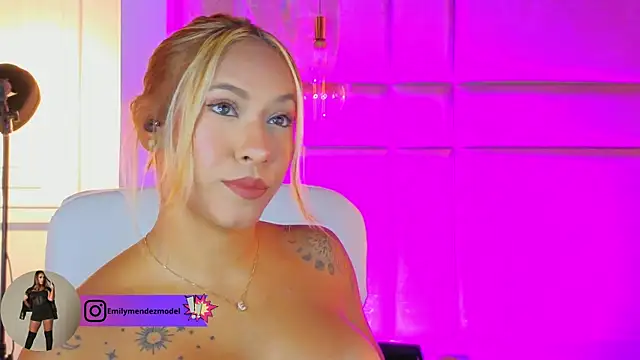 Snapshot of AlessiaLondon chatting on June 28, 12:00 pm AlessiaLondon online show from June 28, 12:00 pm