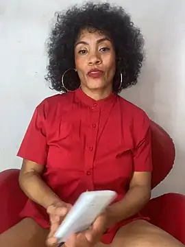 Snapshot of AdelaHaneix chatting on February 24, 3:59 am AdelaHaneix online show from February 24, 3:59 am