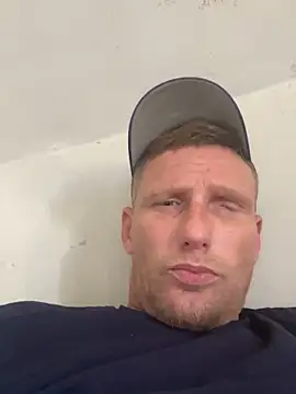 Snapshot of aaronmc311840 chatting on September 18, 3:58 pm aaronmc311840 online show from September 18, 3:58 pm