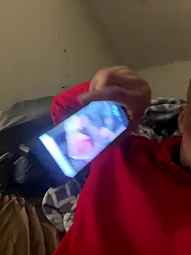 Snapshot of aaronmc311840 chatting on October 15, 1:39 am aaronmc311840 online show from October 15, 1:39 am