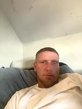 Snapshot of aaronmc311840 chatting on October 15, 9:59 pm aaronmc311840 online show from October 15, 9:59 pm