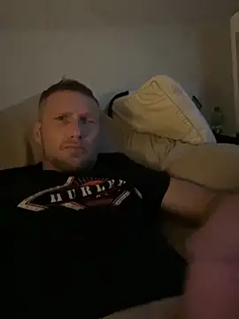 Snapshot of aaronmc311840 chatting on October 24, 11:39 am aaronmc311840 online show from October 24, 11:39 am