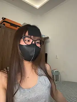 Snapshot of Lilisa_miu chatting on May 24, 4:12 pm Lilisa miu online show from May 24, 4:12 pm