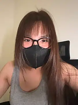 Snapshot of Lilisa_miu chatting on July 22, 4:10 pm Lilisa miu online show from July 22, 4:10 pm