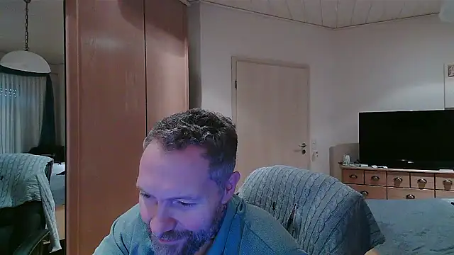 Snapshot of Rockburg chatting on January 17, 12:10 pm Rockburg online show from January 17, 12:10 pm