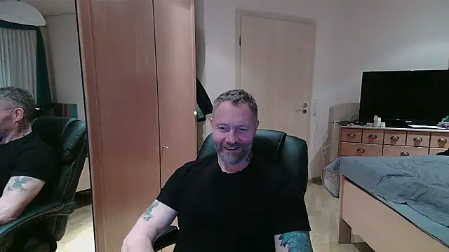 Snapshot of Rockburg chatting on February 11, 12:54 pm Rockburg online show from February 11, 12:54 pm