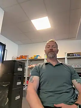 Snapshot of Rockburg chatting on July 29, 6:33 am Rockburg online show from July 29, 6:33 am