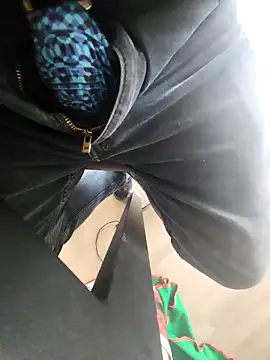 Snapshot of Policeman20742 chatting on December 21, 7:43 pm Policeman20742 online show from December 21, 7:43 pm