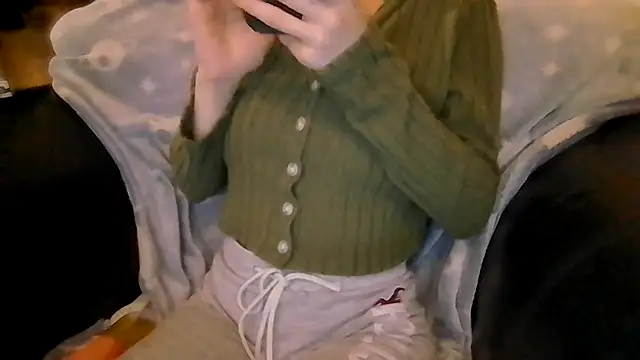 indie-rayne online show from January 15, 9:40 pm