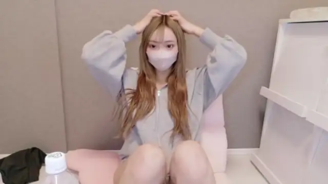  chanMOMO  online show from February 23, 3:20 pm