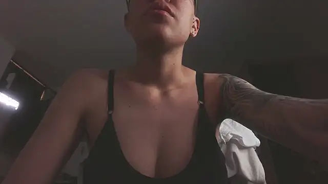 Cutie Shy  online show from April 4, 11:18 am