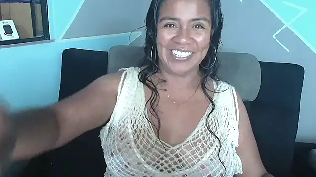 saggil23 online show from April 12, 6:18 am