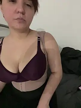 Snapshot of lolitalamasbonita01 chatting on January 4, 2:14 am lolitalamasbonita01 online show from January 4, 2:14 am