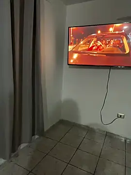 Snapshot of lolitalamasbonita01 chatting on February 7, 5:20 am lolitalamasbonita01 online show from February 7, 5:20 am