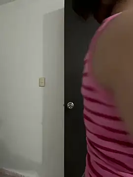 Snapshot of lolitalamasbonita01 chatting on February 12, 9:22 pm lolitalamasbonita01 online show from February 12, 9:22 pm