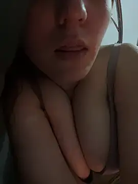 Snapshot of lolitalamasbonita01 chatting on March 12, 9:44 am lolitalamasbonita01 online show from March 12, 9:44 am