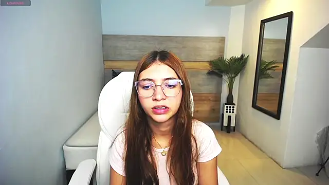 liseth fox online show from February 26, 8:22 pm